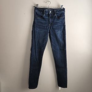 American Eagle Jeans Dark Wash Size 4 (FINAL MARKDOWN)